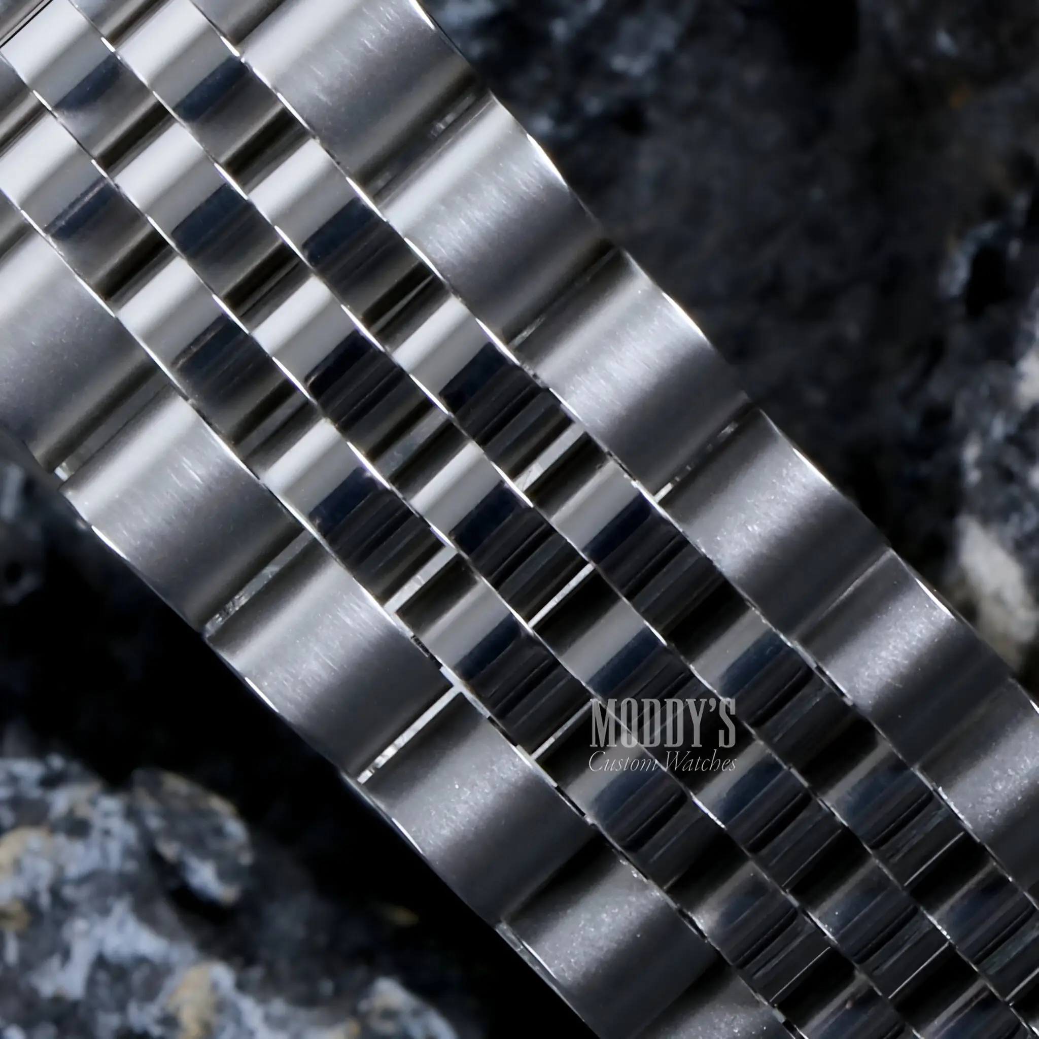 Tudeiko | Chrono Pink - Image 3